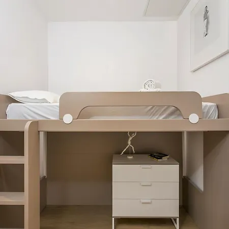 Gracia Blue Suites *